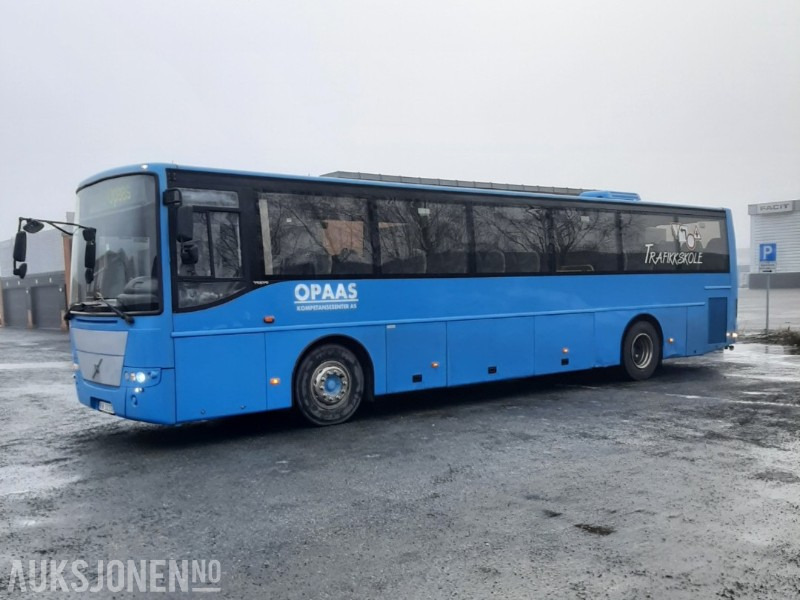2005 Volvo B-7 R 8700 INTERCITY Buss - Автобус: фото 1 2005 Volvo B-7 R 8700 INTERCITY Buss - Автобус: фото 1