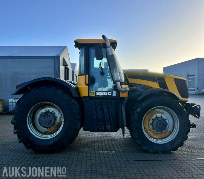 JCB FASTRAC 8250 4x4 traktor kun 6.700 Arbeidstimer! - Трактор: фото 5 JCB FASTRAC 8250 4x4 traktor kun 6.700 Arbeidstimer! - Трактор: фото 5