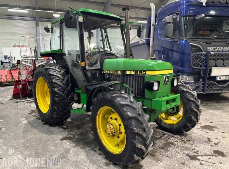 John Deere 1950 – 1988-modell – 46 hk – Starter og går – 4x4 – Med styringsdeler og kjettinger - Трактор: фото 3 John Deere 1950 – 1988-modell – 46 hk – Starter og går – 4x4 – Med styringsdeler og kjettinger - Трактор: фото 3