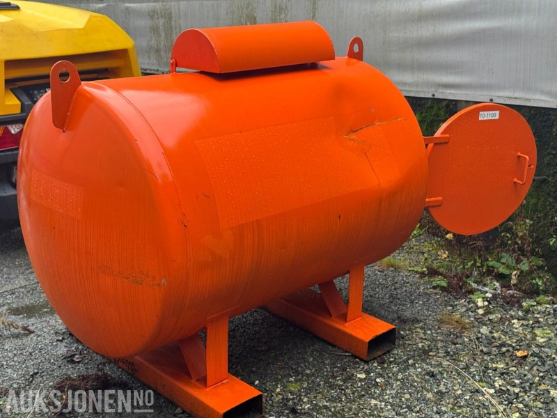 2012 SBV Dieseltank 1000 liter - Навесное оборудование для Строительной техники: фото 3 2012 SBV Dieseltank 1000 liter - Навесное оборудование для Строительной техники: фото 3