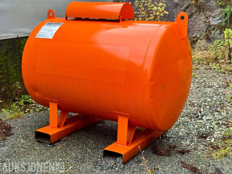 2012 SBV Dieseltank 1000 liter - Навесное оборудование для Строительной техники: фото 2 2012 SBV Dieseltank 1000 liter - Навесное оборудование для Строительной техники: фото 2