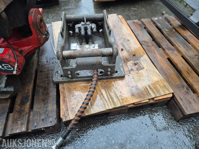 2022 OilQuick OQ60-4R, hurtigfeste-adapter - Навесное оборудование для Строительной техники: фото 3 2022 OilQuick OQ60-4R, hurtigfeste-adapter - Навесное оборудование для Строительной техники: фото 3