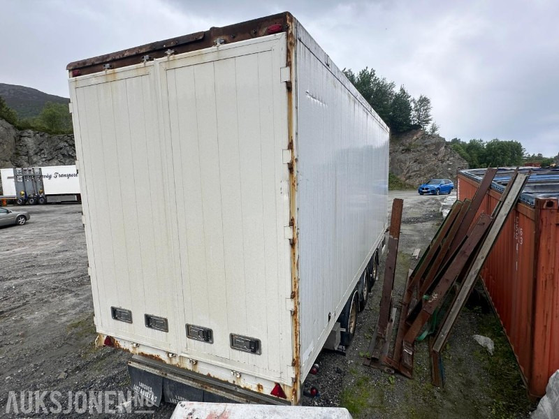 2005 Vang KL111 - 3 akslet slephenger / Flishenger / skaphenger med hydraulisk sideåpning - rep objekt - Прицеп: фото 4 2005 Vang KL111 - 3 akslet slephenger / Flishenger / skaphenger med hydraulisk sideåpning - rep objekt - Прицеп: фото 4