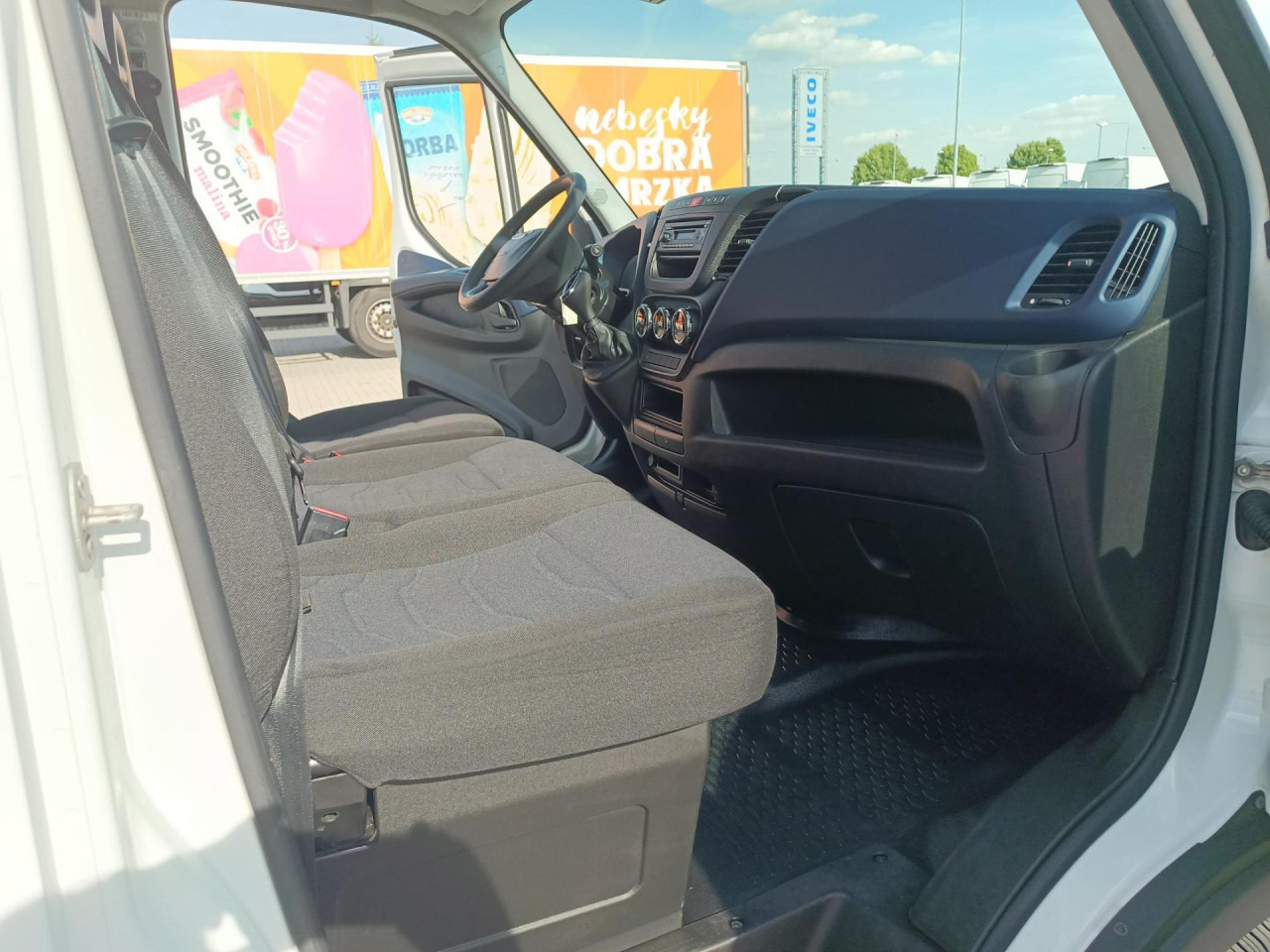 IVECO Daily 35S16A8 - Фургон с закрытым кузовом: фото 4 IVECO Daily 35S16A8 - Фургон с закрытым кузовом: фото 4
