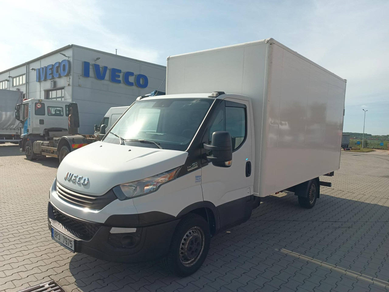 IVECO Daily 35S16A8 - Фургон с закрытым кузовом: фото 1 IVECO Daily 35S16A8 - Фургон с закрытым кузовом: фото 1