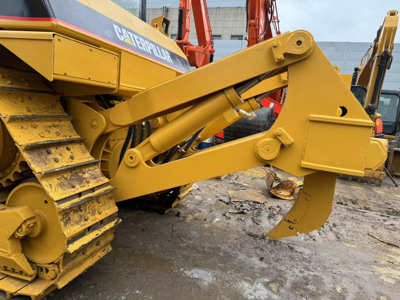 Caterpillar CAT D8R D8T D7H D7R D7G D7R D7E Used Bulldozer in Excellent Work Condition for Slae - Бульдозер: фото 3 Caterpillar CAT D8R D8T D7H D7R D7G D7R D7E Used Bulldozer in Excellent Work Condition for Slae - Бульдозер: фото 3