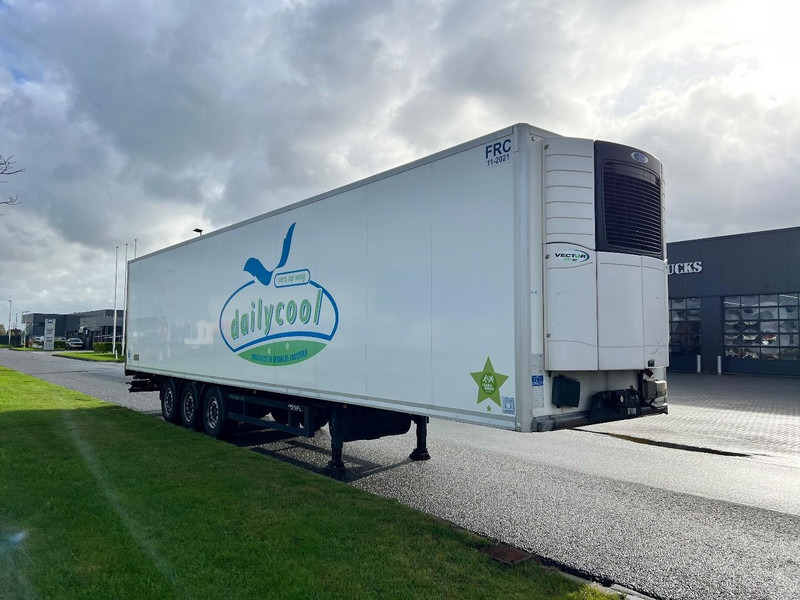 Kögel 3 assige koeloplegger Lift axle / Carrier Vector 1950 - Полуприцеп-рефрижератор: фото 3 Kögel 3 assige koeloplegger Lift axle / Carrier Vector 1950 - Полуприцеп-рефрижератор: фото 3