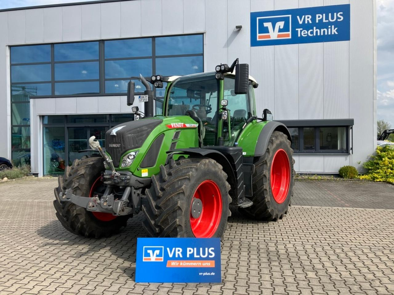 Fendt VARIO 724 GEN 6 PROFI PLUS SET 2 - Трактор: фото 1 Fendt VARIO 724 GEN 6 PROFI PLUS SET 2 - Трактор: фото 1
