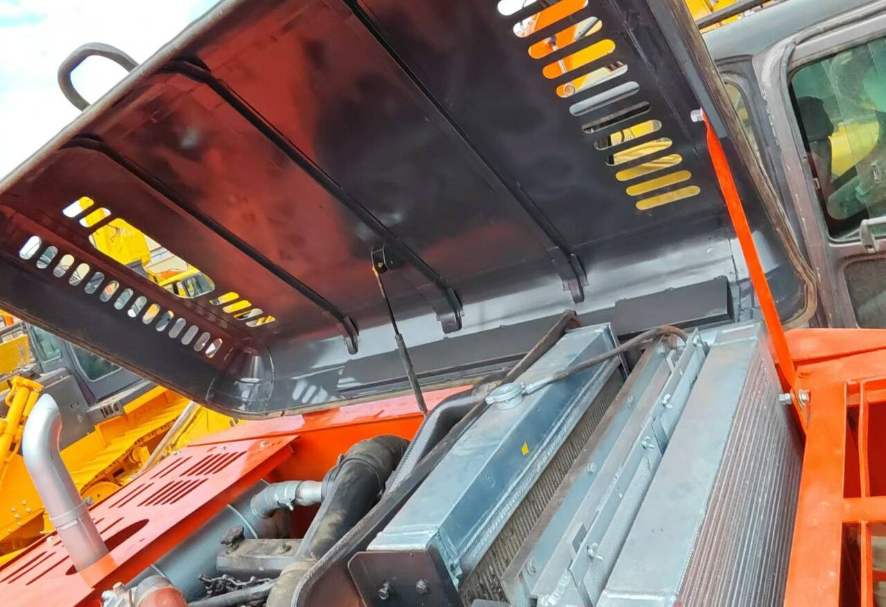 Doosan DX225LC - Гусеничный экскаватор: фото 5 Doosan DX225LC - Гусеничный экскаватор: фото 5
