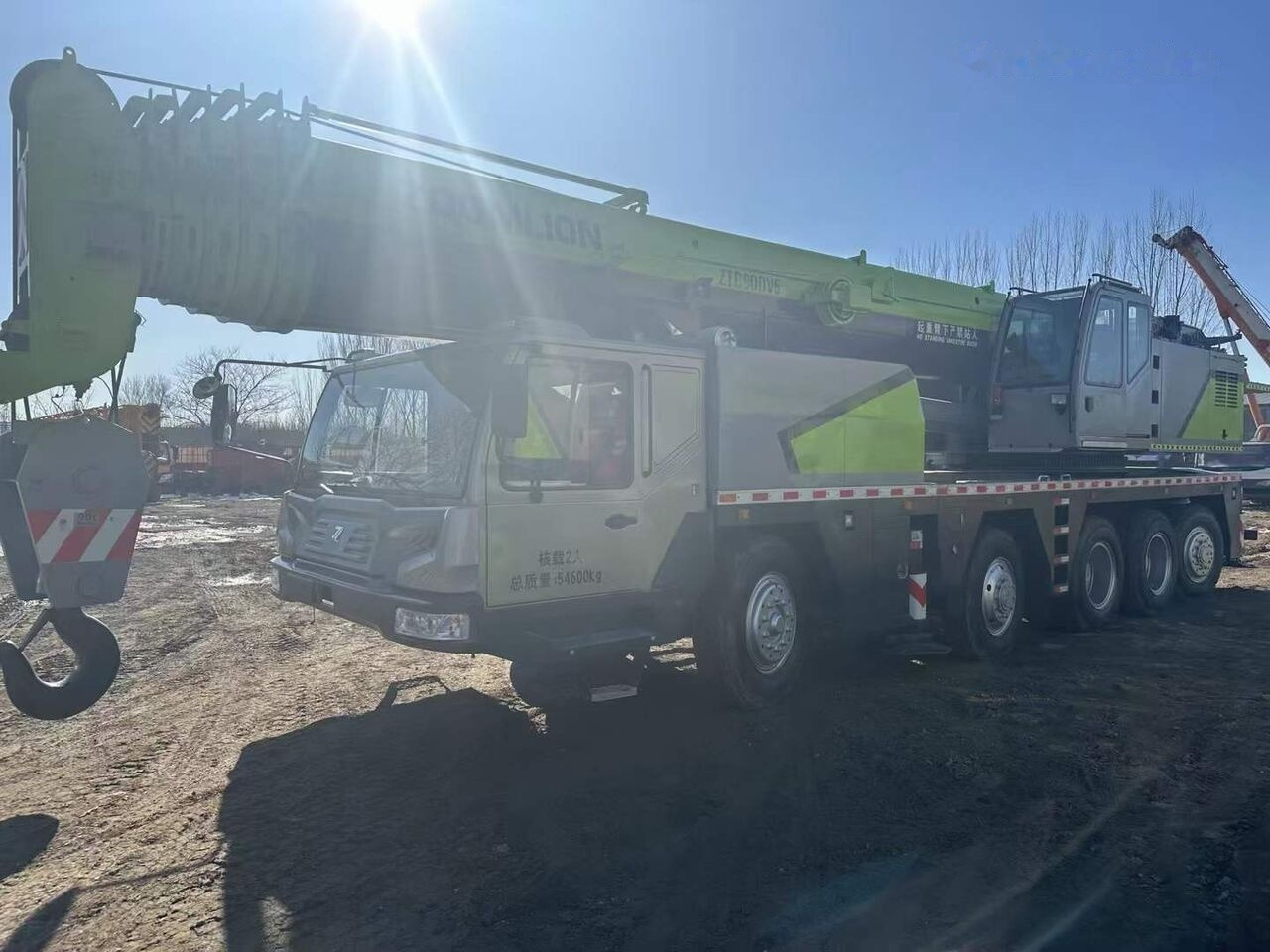 Zoomlion ZTC900V 90T 90ton 80ton 100ton - Мобильный кран: фото 3 Zoomlion ZTC900V 90T 90ton 80ton 100ton - Мобильный кран: фото 3