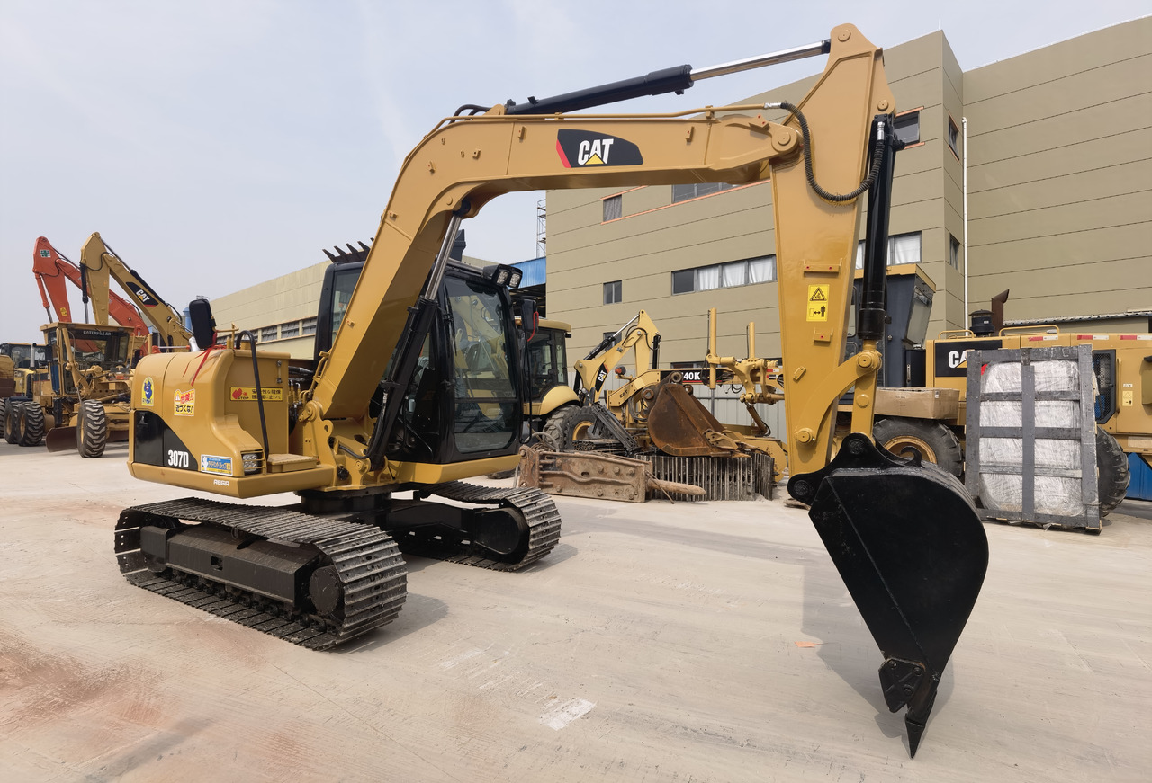 CATERPILLAR 307D - Гусеничный экскаватор: фото 4 CATERPILLAR 307D - Гусеничный экскаватор: фото 4