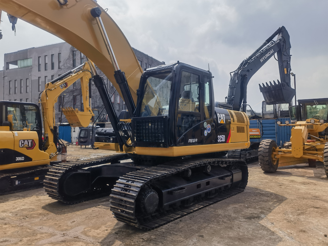 CATERPILLAR CAT 325D Excavator - Гусеничный экскаватор: фото 4 CATERPILLAR CAT 325D Excavator - Гусеничный экскаватор: фото 4
