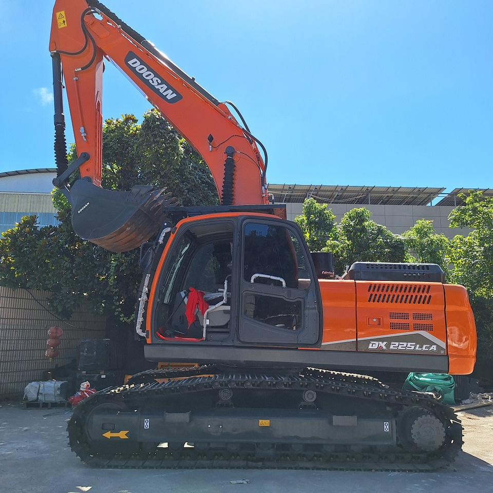Doosan Dx225LCA Crawler Excavator - Гусеничный экскаватор: фото 2 Doosan Dx225LCA Crawler Excavator - Гусеничный экскаватор: фото 2
