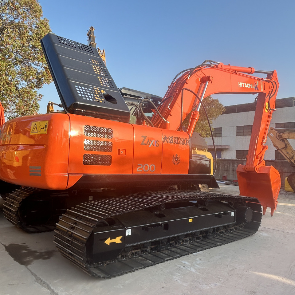 Hitachi ZX200-3 Excavator - Гусеничный экскаватор: фото 1 Hitachi ZX200-3 Excavator - Гусеничный экскаватор: фото 1