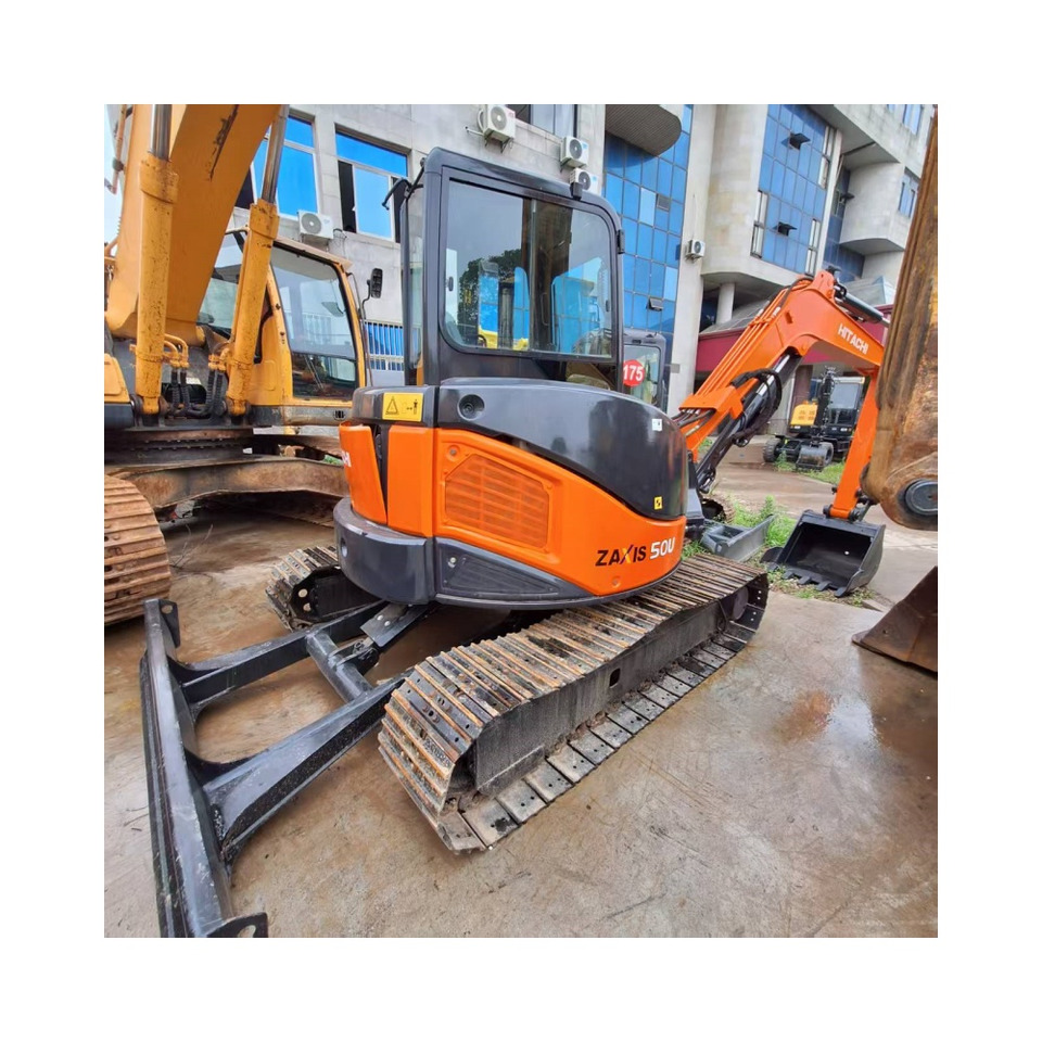 Hitachi ZX50U Excavator - Гусеничный экскаватор: фото 1 Hitachi ZX50U Excavator - Гусеничный экскаватор: фото 1