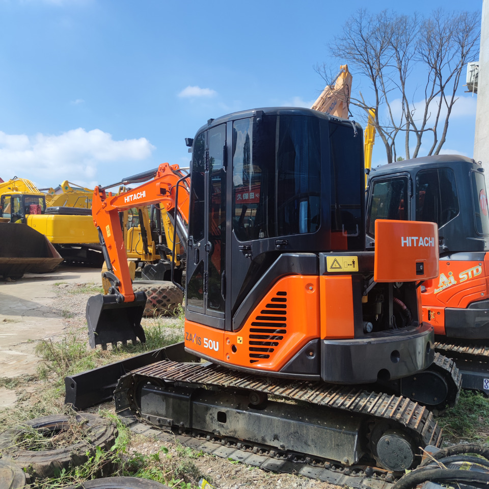 Hitachi ZX50U Excavator - Гусеничный экскаватор: фото 1 Hitachi ZX50U Excavator - Гусеничный экскаватор: фото 1