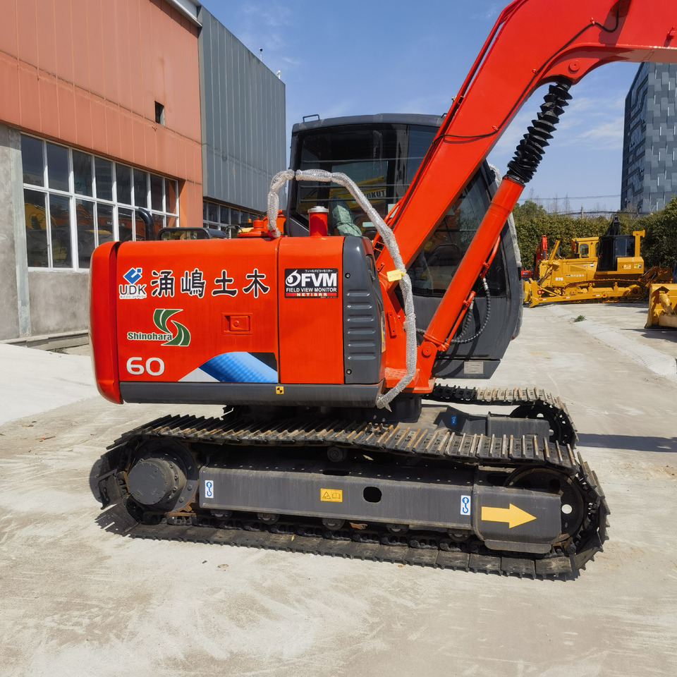 Hitachi ZX60 Excavator - Гусеничный экскаватор: фото 1 Hitachi ZX60 Excavator - Гусеничный экскаватор: фото 1