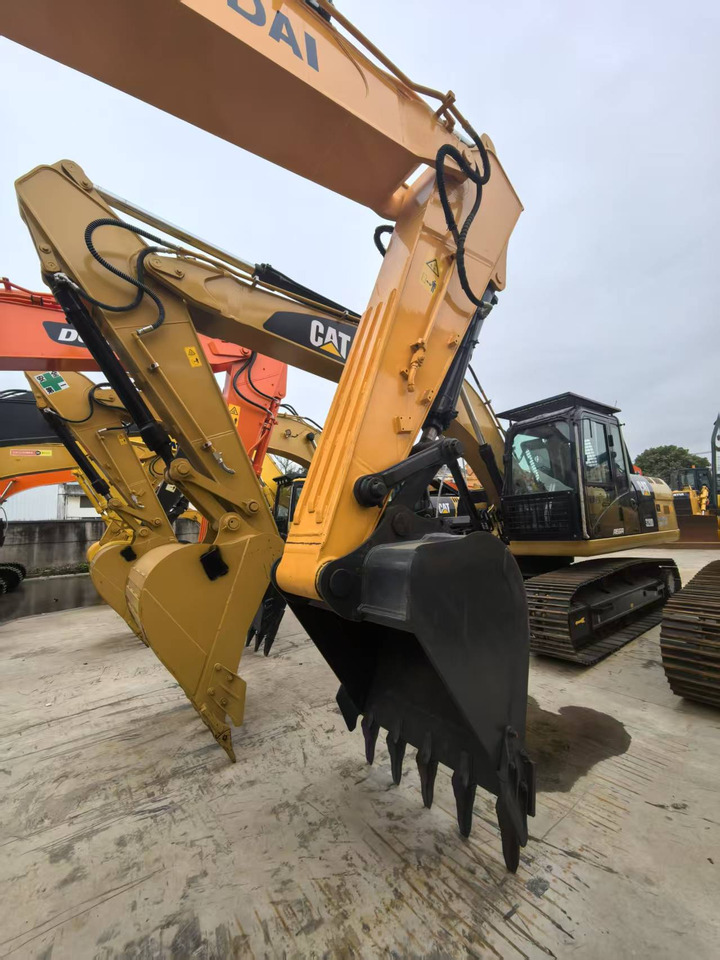 Гусеничный экскаватор Hyundai 220LC-9S  Excavator: фото 6