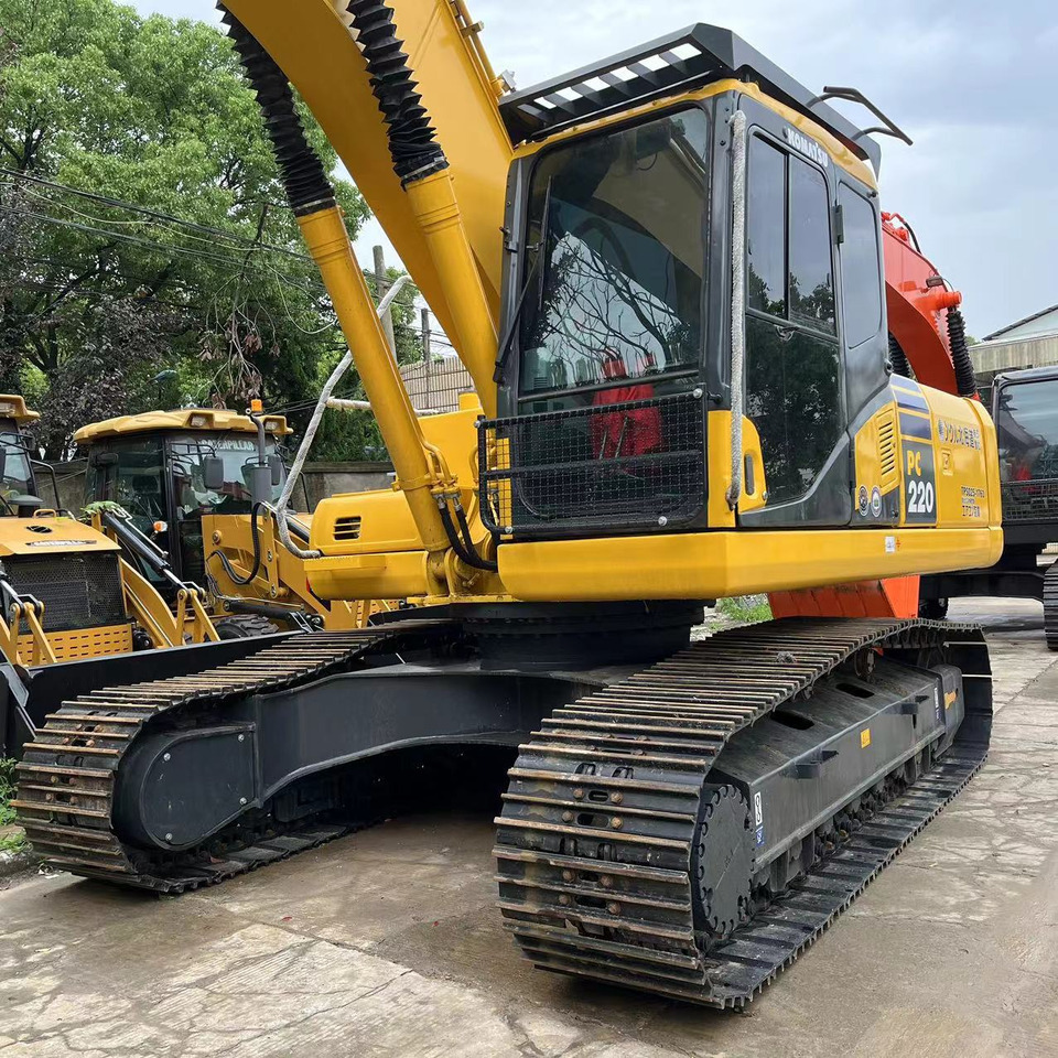 Komatsu PC 220-8 Excavator - Гусеничный экскаватор: фото 2 Komatsu PC 220-8 Excavator - Гусеничный экскаватор: фото 2