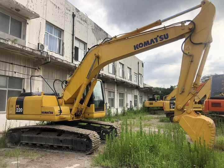 Komatsu PC220-7 - Гусеничный экскаватор: фото 5 Komatsu PC220-7 - Гусеничный экскаватор: фото 5