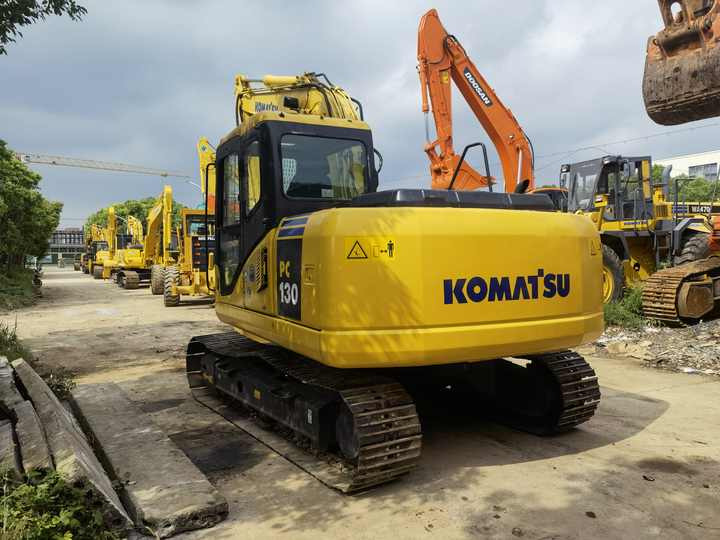 Original Komatsu pc130-7 Crawler Excavator excavator beautiful in good condition - Гусеничный экскаватор: фото 4 Original Komatsu pc130-7 Crawler Excavator excavator beautiful in good condition - Гусеничный экскаватор: фото 4
