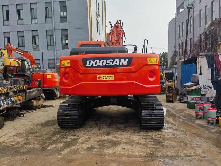 Original Korea made Used Doosan DX225LC DX225 Crawler Used Excavators 25t Working Good Model - Гусеничный экскаватор: фото 2 Original Korea made Used Doosan DX225LC DX225 Crawler Used Excavators 25t Working Good Model - Гусеничный экскаватор: фото 2