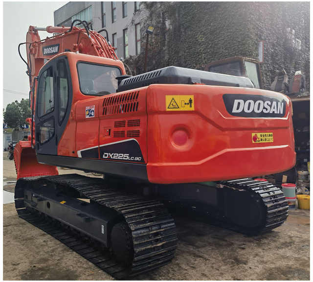 Original Korea made Used Doosan DX225LC DX225 Crawler Used Excavators 25t Working Good Model - Гусеничный экскаватор: фото 1 Original Korea made Used Doosan DX225LC DX225 Crawler Used Excavators 25t Working Good Model - Гусеничный экскаватор: фото 1