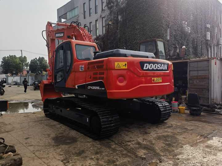 South Korea Used Crawler Hydraulic Excavator Doosan Excavadora DX225LC DX225 Excavator In Stock For Sale - Гусеничный экскаватор: фото 2 South Korea Used Crawler Hydraulic Excavator Doosan Excavadora DX225LC DX225 Excavator In Stock For Sale - Гусеничный экскаватор: фото 2