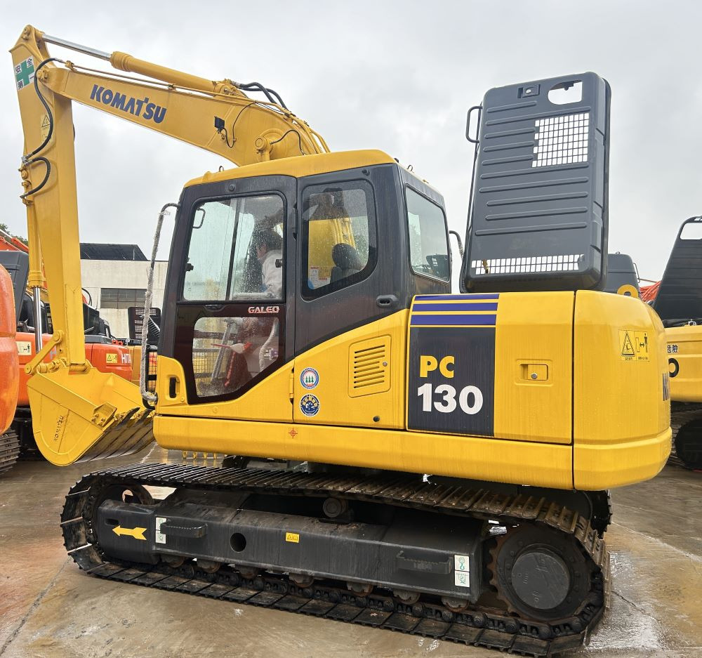 Used Komatsu PC130-7 excavator - Гусеничный экскаватор: фото 2 Used Komatsu PC130-7 excavator - Гусеничный экскаватор: фото 2