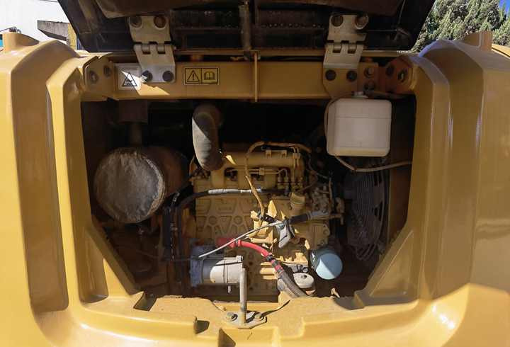 Hot sale earth moving used mini excavator CAT 305.5E2 with nice condition in stock - Гусеничный экскаватор: фото 5 Hot sale earth moving used mini excavator CAT 305.5E2 with nice condition in stock - Гусеничный экскаватор: фото 5