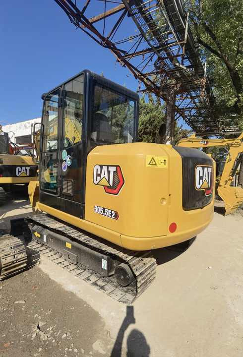 Hot sale earth moving used mini excavator CAT 305.5E2 with nice condition in stock - Гусеничный экскаватор: фото 3 Hot sale earth moving used mini excavator CAT 305.5E2 with nice condition in stock - Гусеничный экскаватор: фото 3