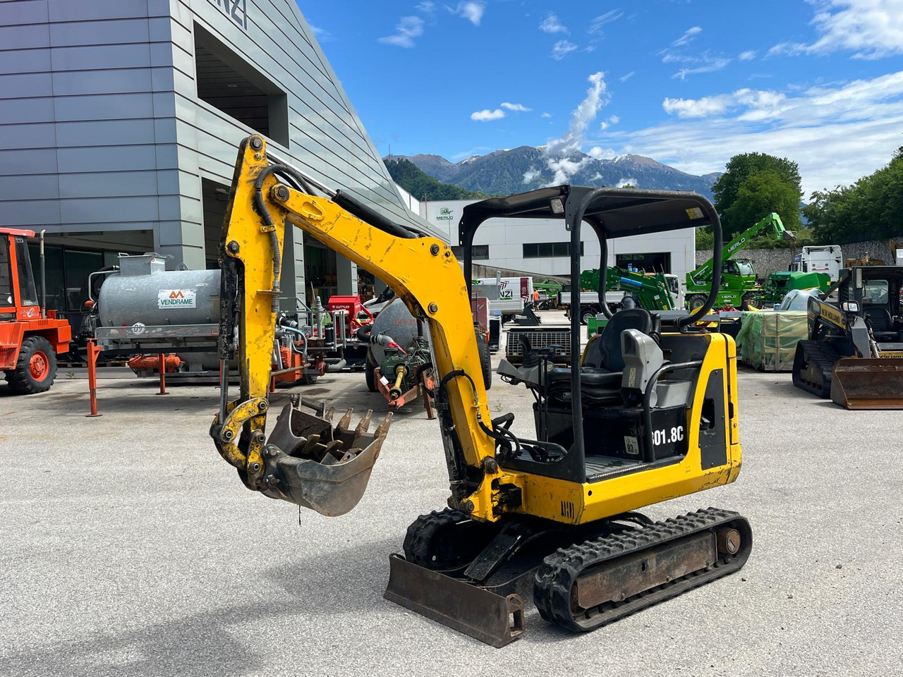 MINIESCAVATORE CAT 301.8 C - Мини-экскаватор: фото 2 MINIESCAVATORE CAT 301.8 C - Мини-экскаватор: фото 2