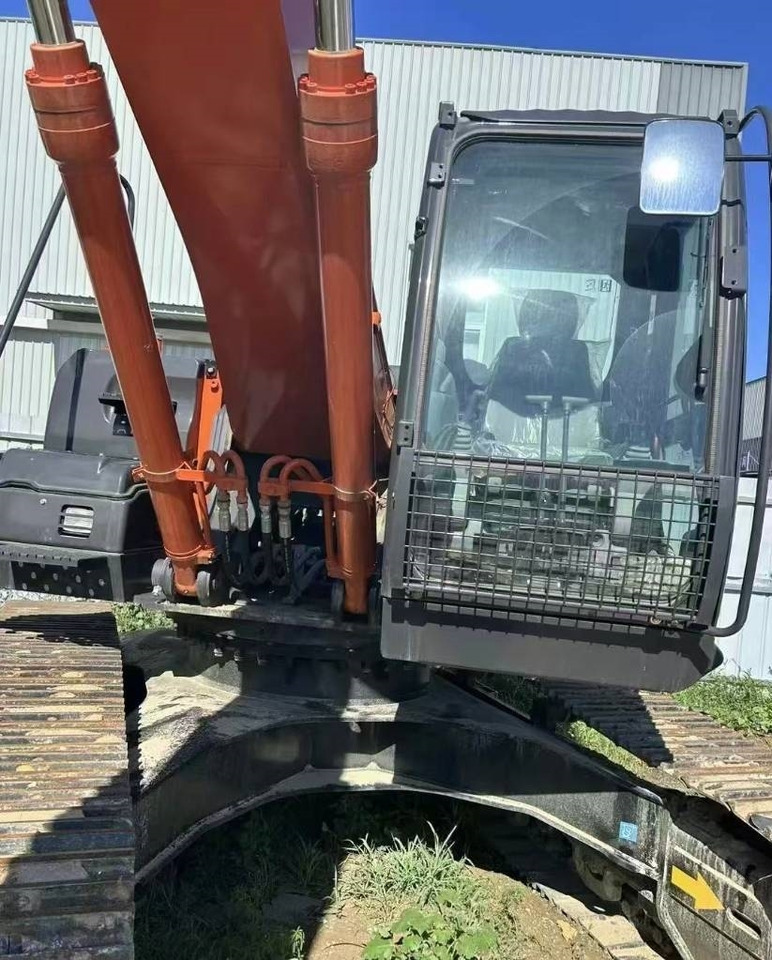 Hitachi 250 - Гусеничный экскаватор: фото 4 Hitachi 250 - Гусеничный экскаватор: фото 4