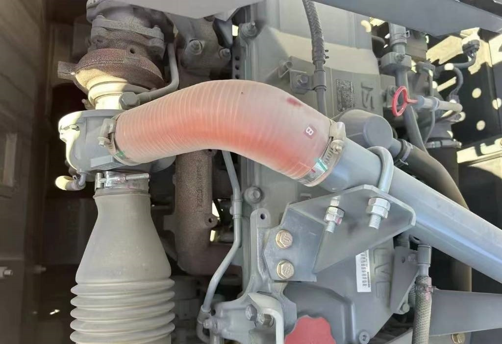 Hitachi 250 - Гусеничный экскаватор: фото 3 Hitachi 250 - Гусеничный экскаватор: фото 3