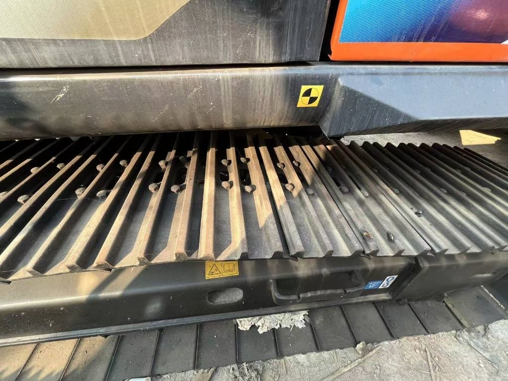 Hitachi ZX 160 - Гусеничный экскаватор: фото 5 Hitachi ZX 160 - Гусеничный экскаватор: фото 5