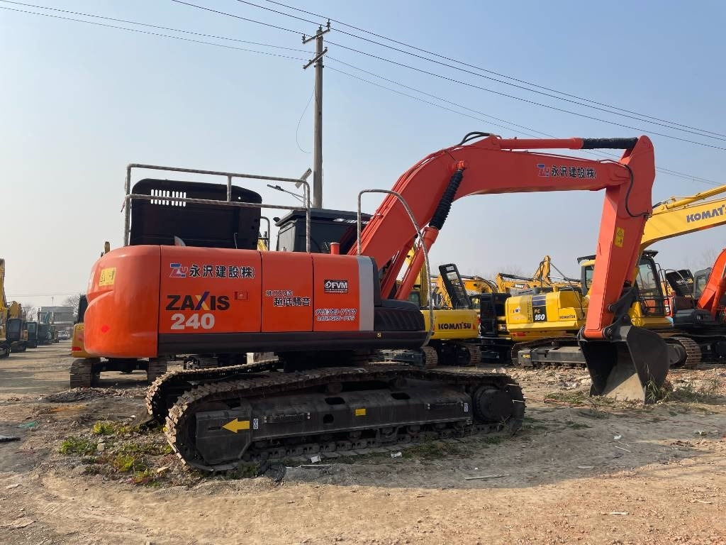Hitachi ZX 240 - Гусеничный экскаватор: фото 5 Hitachi ZX 240 - Гусеничный экскаватор: фото 5