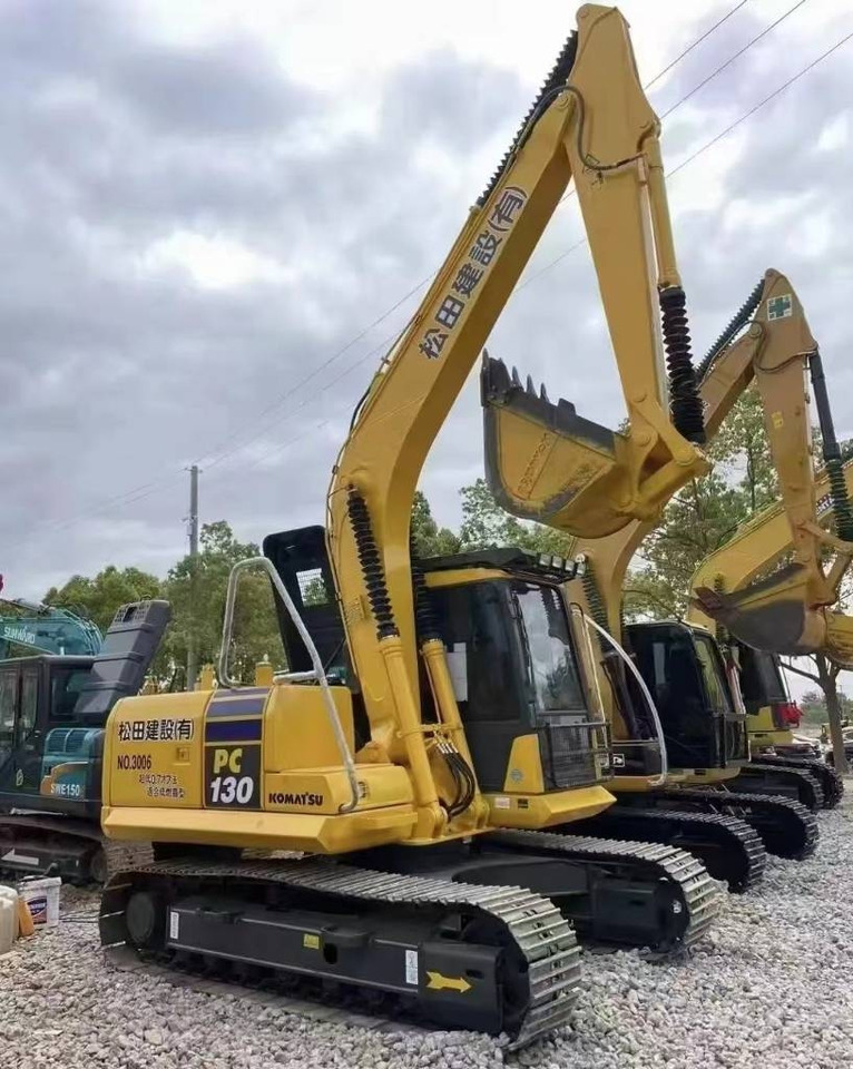 Komatsu PC 130 - Гусеничный экскаватор: фото 1 Komatsu PC 130 - Гусеничный экскаватор: фото 1