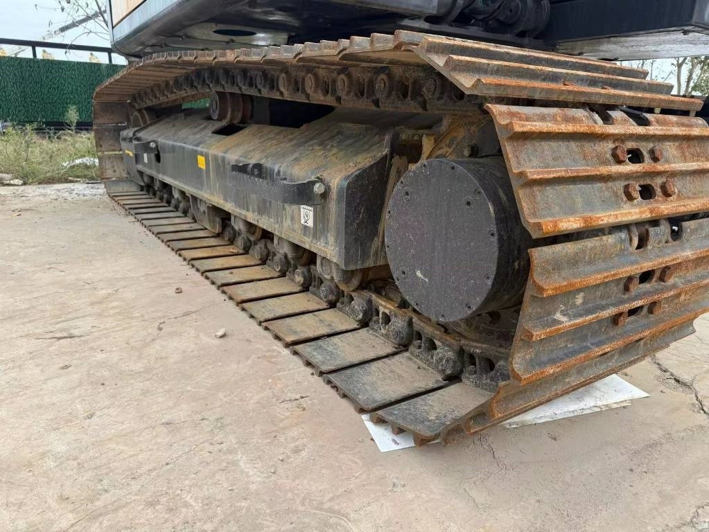 Гусеничный экскаватор Volvo EC 140 [ Copy ]: фото 13