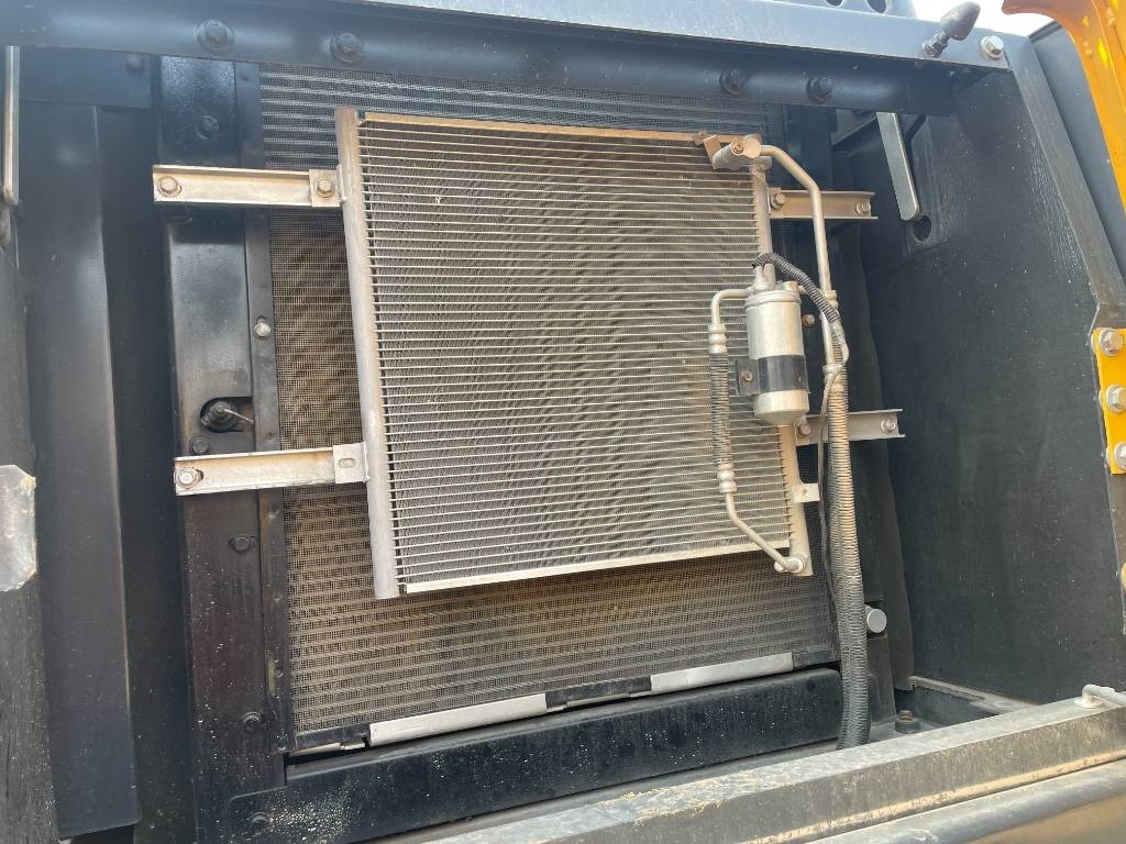 Volvo EC 210  - Гусеничный экскаватор: фото 3 Volvo EC 210  - Гусеничный экскаватор: фото 3