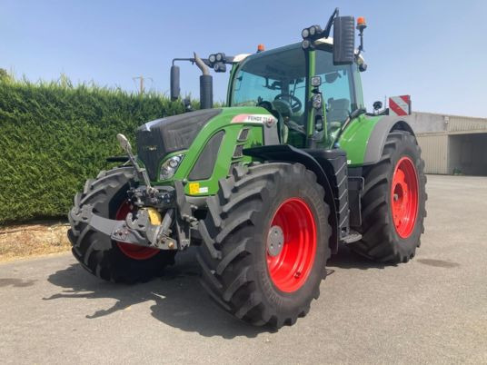 Fendt 724 VARIO S4 PROFI PLUS - Трактор: фото 1 Fendt 724 VARIO S4 PROFI PLUS - Трактор: фото 1