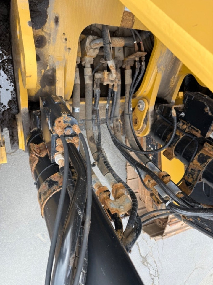 Гусеничный экскаватор CAT 374 F L: фото 32