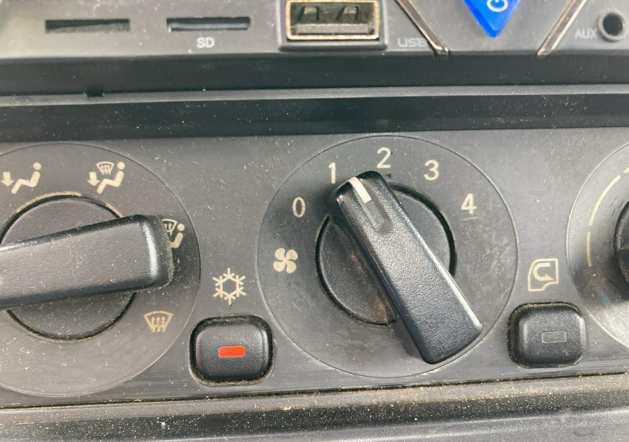 Портальный бункеровоз Inna Inny PFAU Canter Fuso Bramowiec do wywozu kontenerów Klina 2009: фото 10 Портальный бункеровоз Inna Inny PFAU Canter Fuso Bramowiec do wywozu kontenerów Klina 2009: фото 10