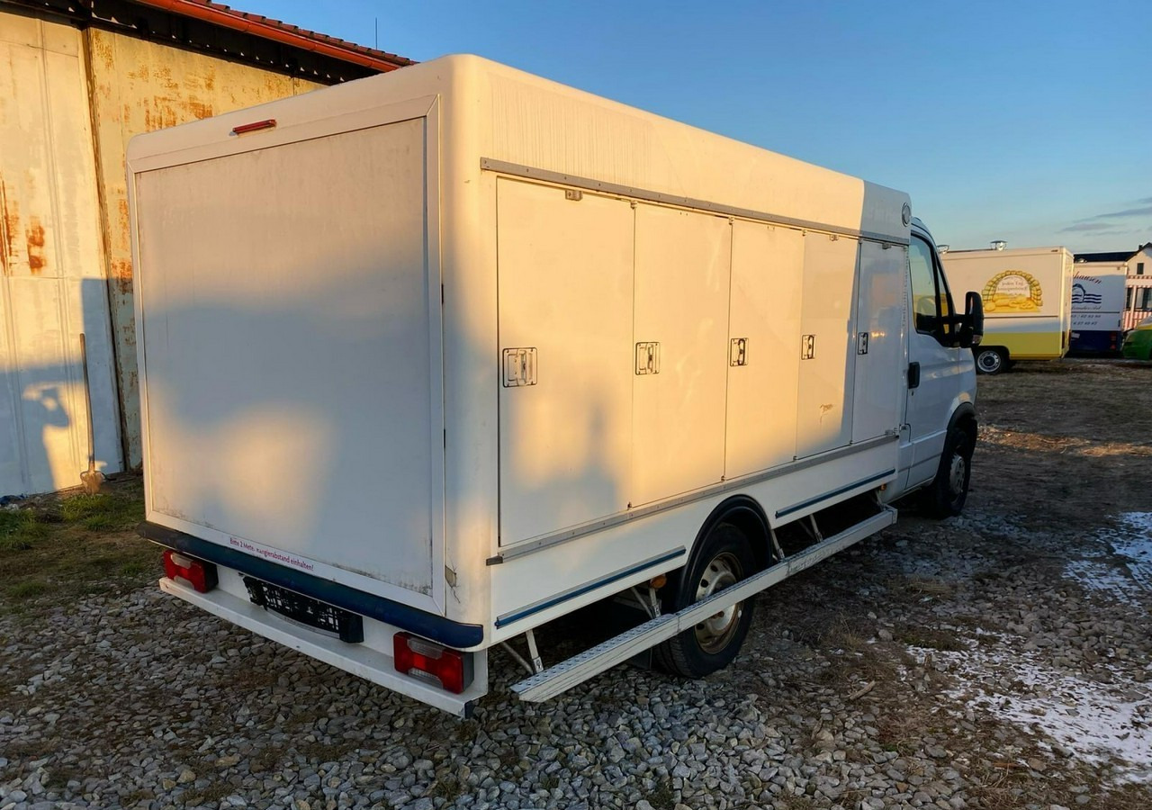 Iveco Inny Iveco Iveco Daily 35-13 chłodnia 10 komorowa Mrożnia do -40C Model 2014 - Фургон-рефрижератор: фото 3 Iveco Inny Iveco Iveco Daily 35-13 chłodnia 10 komorowa Mrożnia do -40C Model 2014 - Фургон-рефрижератор: фото 3