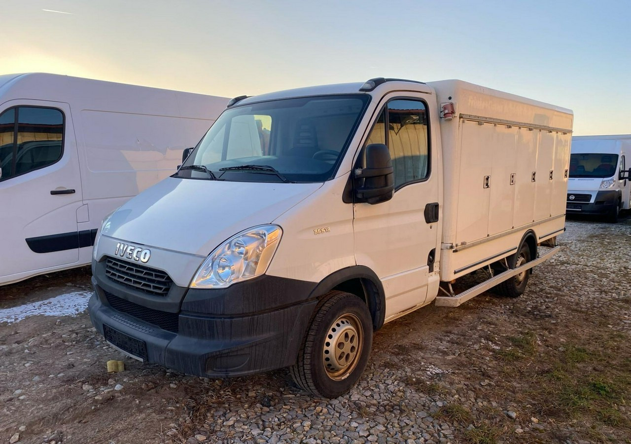 Iveco Inny Iveco Iveco Daily 35-13 chłodnia 10 komorowa Mrożnia do -40C Model 2014 - Фургон-рефрижератор: фото 1 Iveco Inny Iveco Iveco Daily 35-13 chłodnia 10 komorowa Mrożnia do -40C Model 2014 - Фургон-рефрижератор: фото 1