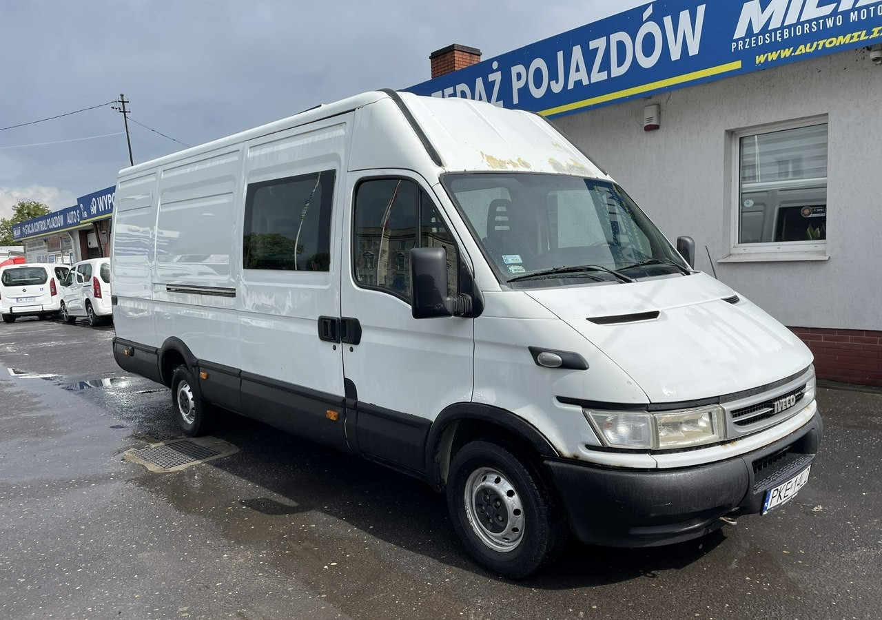 Iveco Iveco Daily 35S14 Maxi Brygadówka dokka doka 7-osobowy - Грузопассажирский фургон: фото 2 Iveco Iveco Daily 35S14 Maxi Brygadówka dokka doka 7-osobowy - Грузопассажирский фургон: фото 2