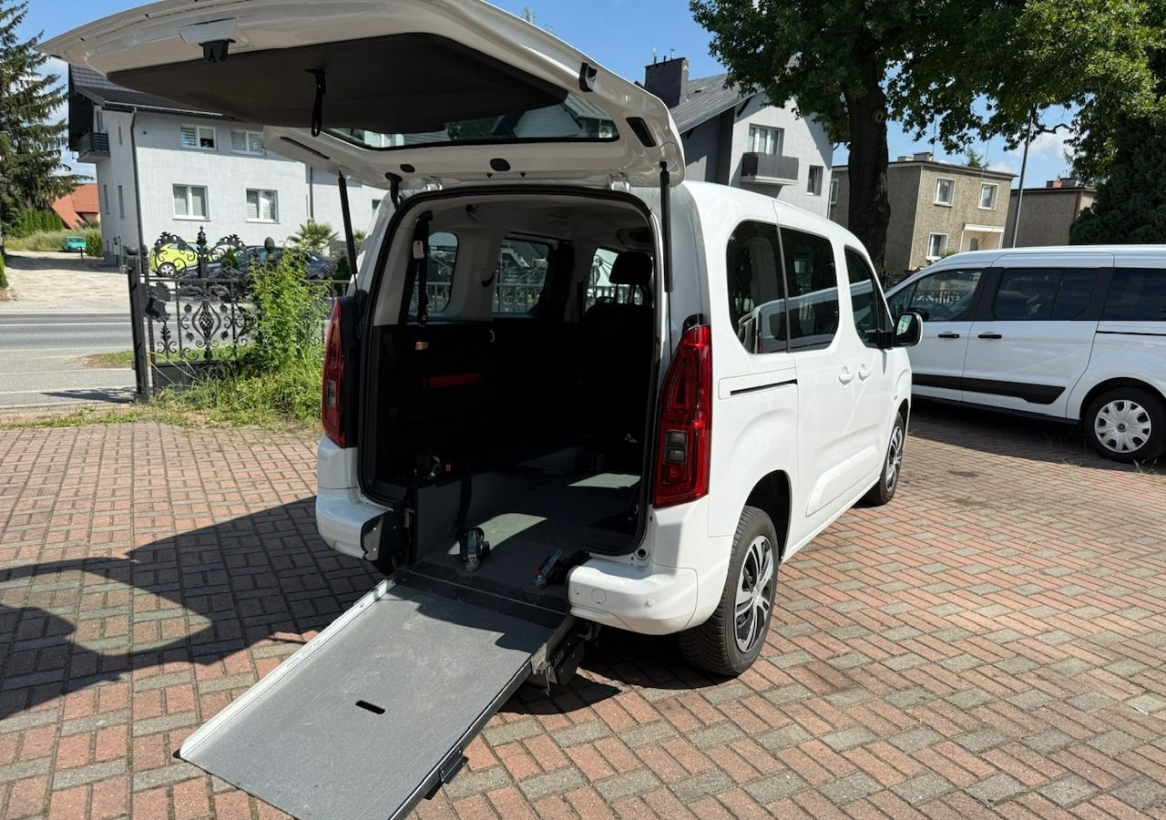 Opel Combo IV Combo Life Combo do przewozu Niepełnosprawnych inwalida rampa Model 2021 - Легковой автомобиль: фото 3 Opel Combo IV Combo Life Combo do przewozu Niepełnosprawnych inwalida rampa Model 2021 - Легковой автомобиль: фото 3