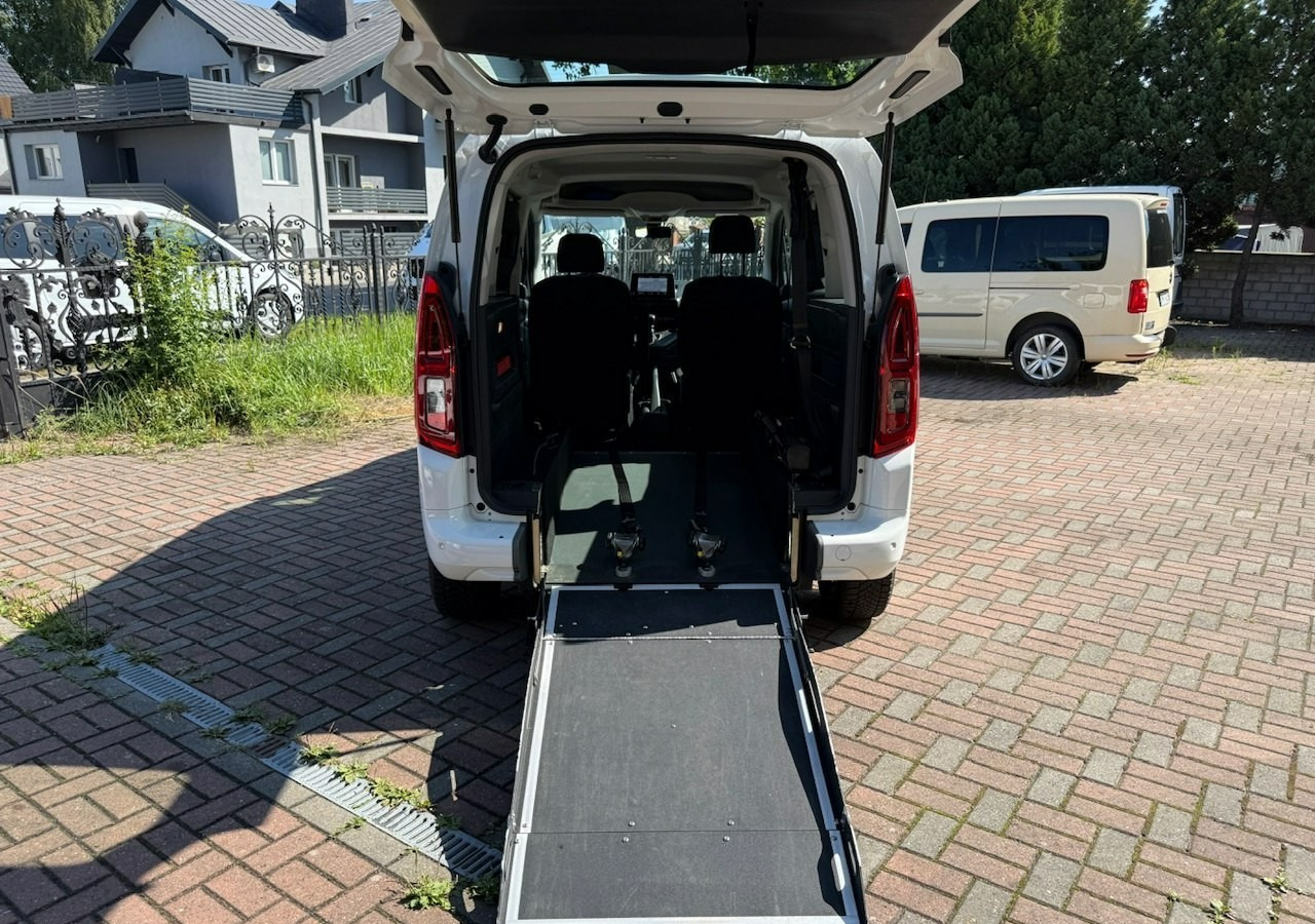 Opel Combo IV Opel Combo Life Niepełnosprawnych inwalida Rampa 32105 km Model 2022 - Легковой автомобиль: фото 2 Opel Combo IV Opel Combo Life Niepełnosprawnych inwalida Rampa 32105 km Model 2022 - Легковой автомобиль: фото 2