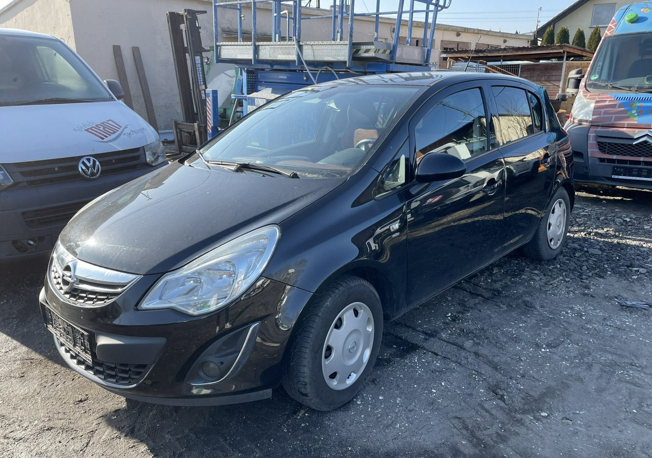 Opel Corsa D Corsa 1.4-87 KM Klima 2011 - Хэтчбек: фото 2 Opel Corsa D Corsa 1.4-87 KM Klima 2011 - Хэтчбек: фото 2