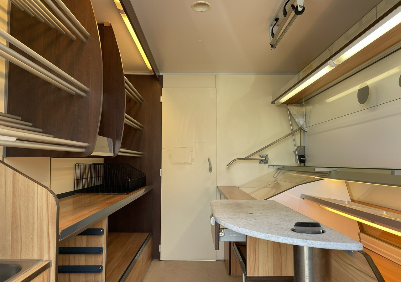Renault Master Autosklep pieczyw Sklep Gastronomiczny Food Truck Foodtruck Borco 20 - Торговый грузовик: фото 2 Renault Master Autosklep pieczyw Sklep Gastronomiczny Food Truck Foodtruck Borco 20 - Торговый грузовик: фото 2