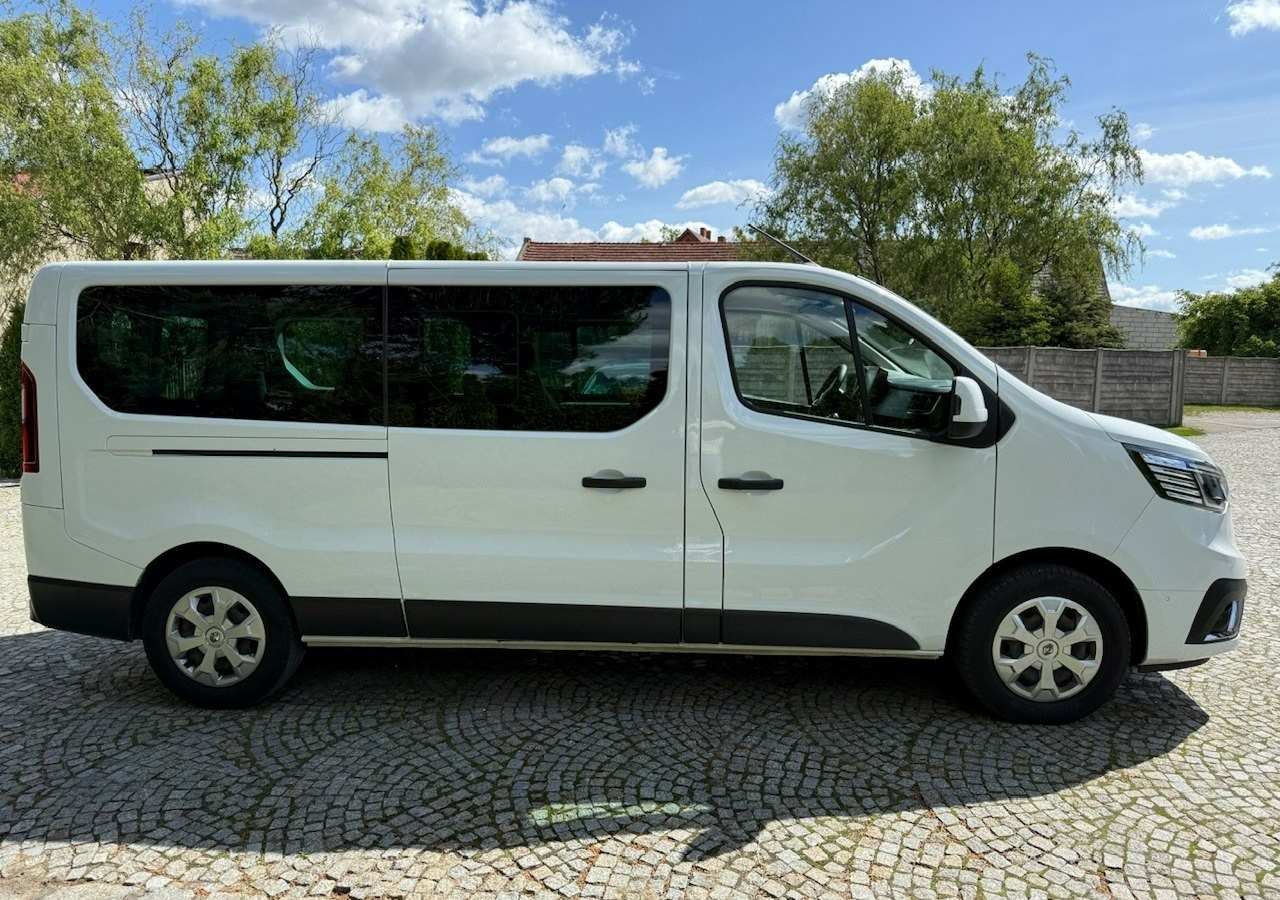 Renault Trafic III 2.0dci 110KM L2H1 LONG 9-osobowy 2xKlima Navi Kamera 2022 - Легковой автомобиль: фото 4 Renault Trafic III 2.0dci 110KM L2H1 LONG 9-osobowy 2xKlima Navi Kamera 2022 - Легковой автомобиль: фото 4